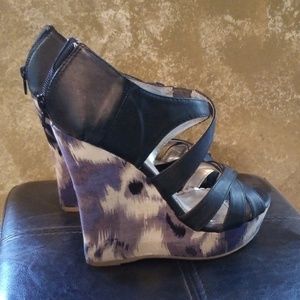 Dollhouse wedges